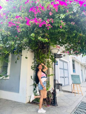 brunda Prabhakar Instagram - Know your worth & just double tap😉
Swipe👉👉

#brundaprabhakar #pondicherry #girlstrip #selflove