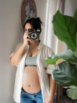 diksha sharma Instagram - Pregnancy is a wild journey..but it’s also the most beautiful journey that I’ve ever been on!
I’m the biggest I’ve ever been, and yet the most I’ve loved my body this whole life would be now, every day now.

Living this phase one day at a time, holding on to every second a little longer :)

I was never one for maternity shoots but when you have @loveandmemoriesofficial knock your door for the CUTEST photos ever, you don’t say no! :)
.
.
.
.
[pregnant apparently, baby bump, bumping, maternity shoot, maternity, mom to be, baby incoming 2026, third trimester, pregnancy, pregnant]