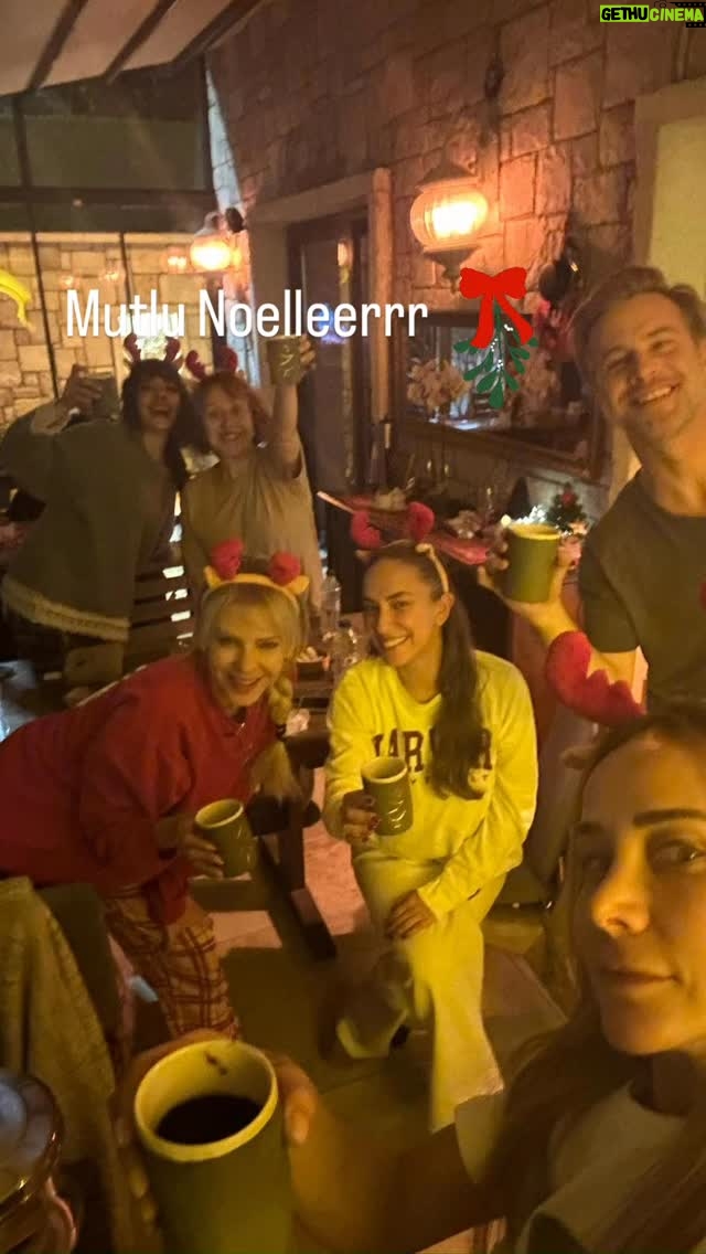 Şebnem Sönmez - 3.7K Likes - 
