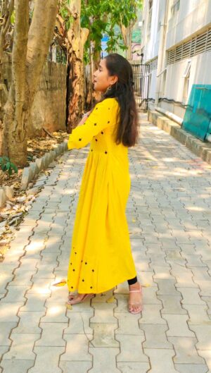 eyeconic Aishwarya Instagram - Outfit : @fashioncorner._07
