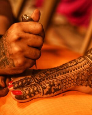 eyeconic Aishwarya Instagram - Memories from Marriage ❤️ MEHENDI