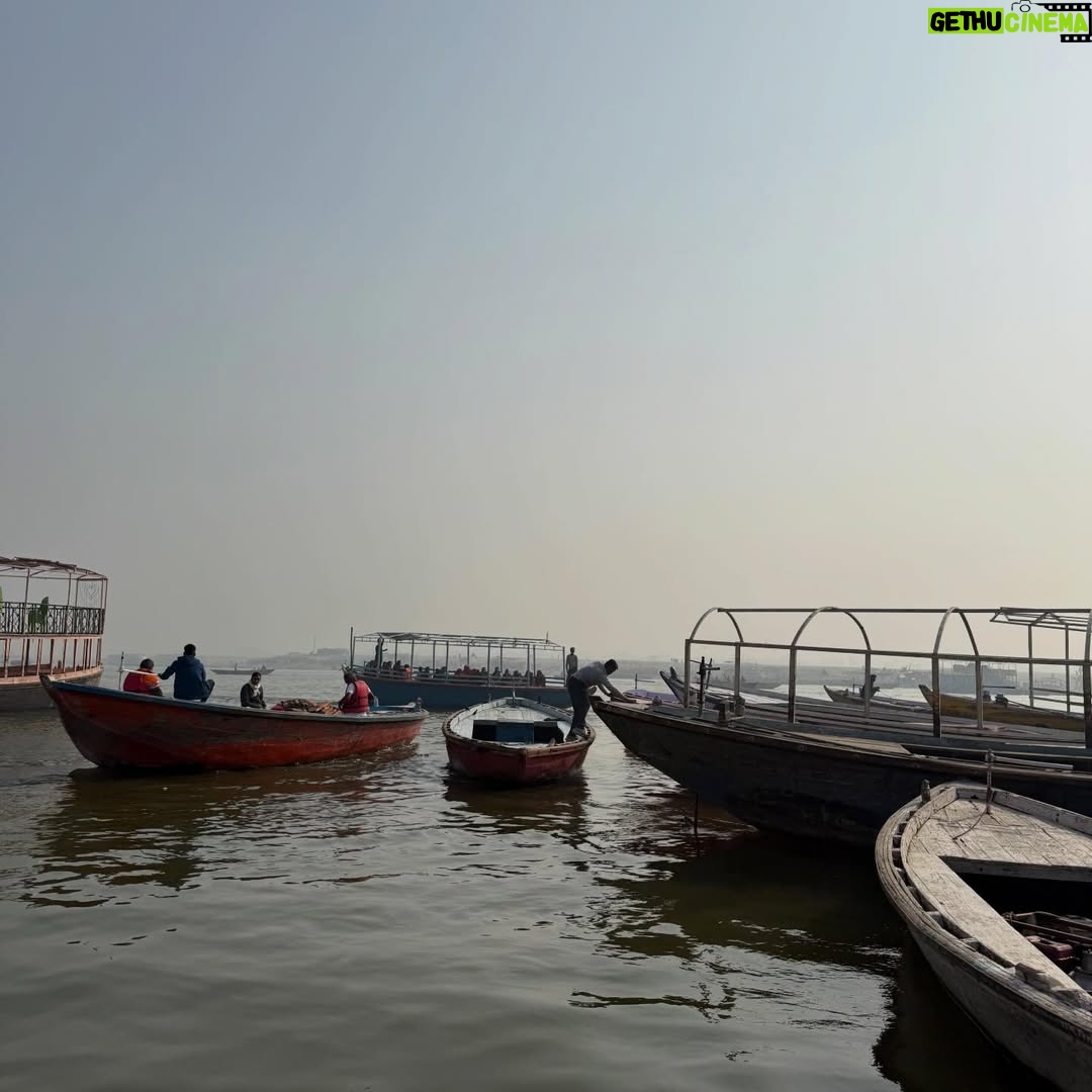 geetika bisht - 2.8K Likes - Yeh sheher dikhta kam, mehsoos zyada hota hai…🫶🏻
.
.
.
#banaras #varanasighats #fyp #explore #explorepage✨