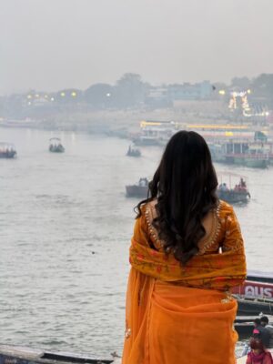 geetika bisht Instagram - Rasiya🧡