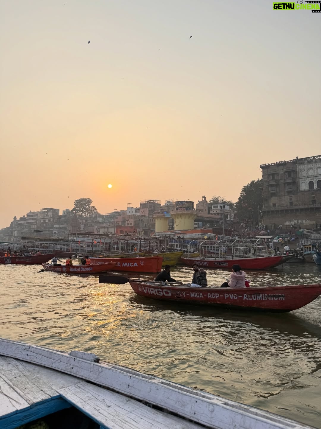 geetika bisht - 4.5K Likes - Finding stillness in a city that never sleeps.
.
.
.
#banaras #banarasghat #varanasighats #beaut #aesthetic #fyp #explore #sukoon #love #explorepage✨ #insta