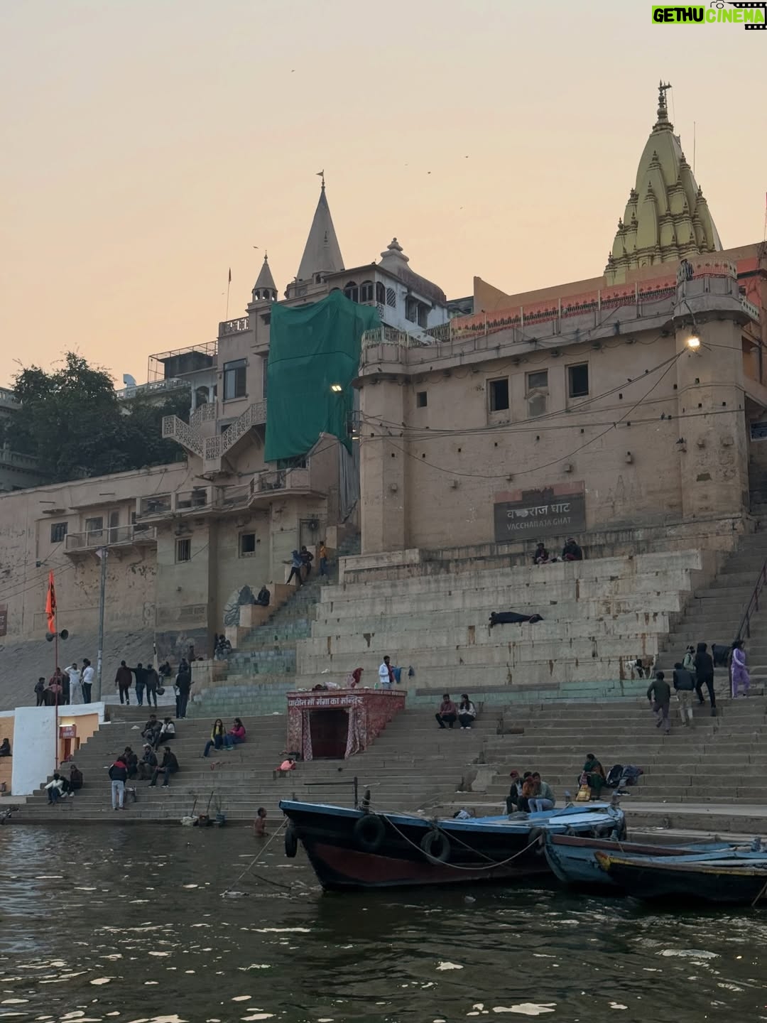 geetika bisht - 4.5K Likes - Finding stillness in a city that never sleeps.
.
.
.
#banaras #banarasghat #varanasighats #beaut #aesthetic #fyp #explore #sukoon #love #explorepage✨ #insta