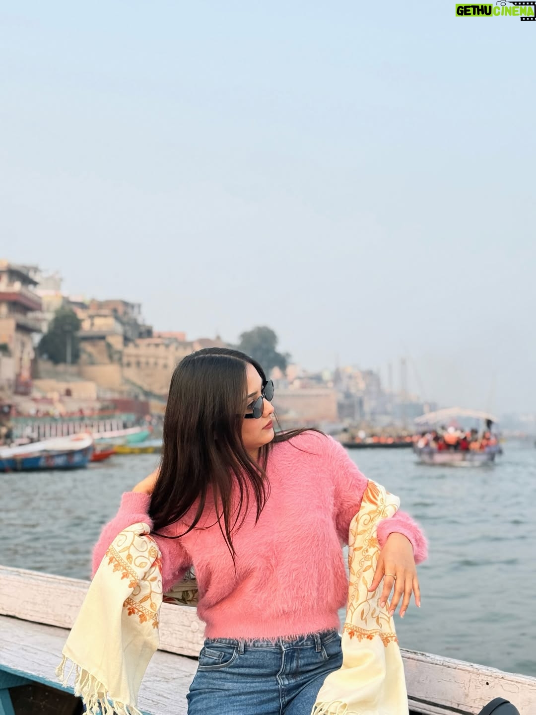 geetika bisht - 4.5K Likes - Finding stillness in a city that never sleeps.
.
.
.
#banaras #banarasghat #varanasighats #beaut #aesthetic #fyp #explore #sukoon #love #explorepage✨ #insta