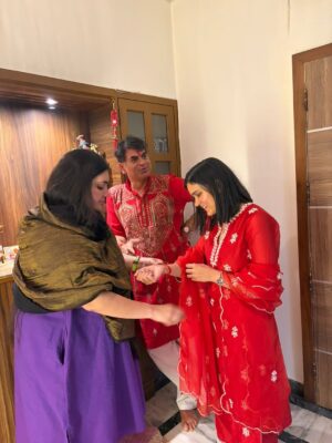 himanshi singh Instagram - शुभ दीपावली 🪔✨
#diwali