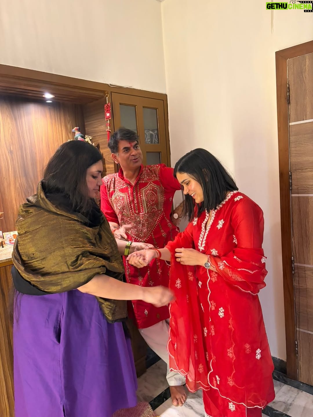 himanshi singh - 426.7K Likes - शुभ दीपावली 🪔✨

#diwali