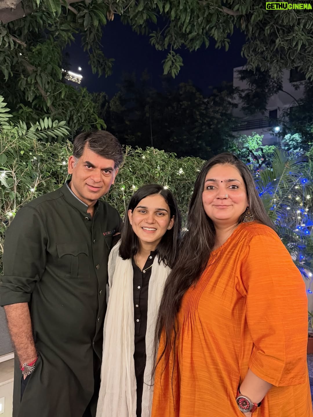 himanshi singh - 426.7K Likes - शुभ दीपावली 🪔✨

#diwali