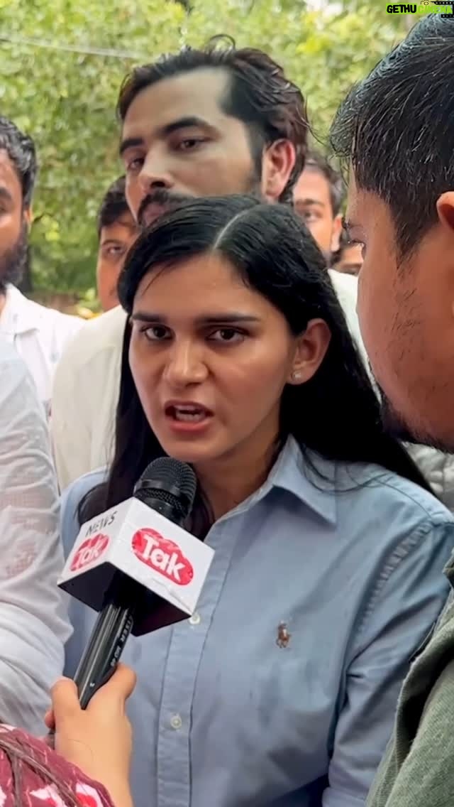 himanshi singh - 201K Likes - On Teachers being detained. 
#himanshisingh
#sscprotest2025