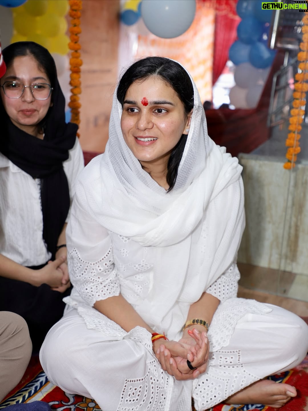 himanshi singh - 68.8K Likes - Offline Classes की शुरुआत आप लोगों के साथ!🙏♥️
#letslearn
