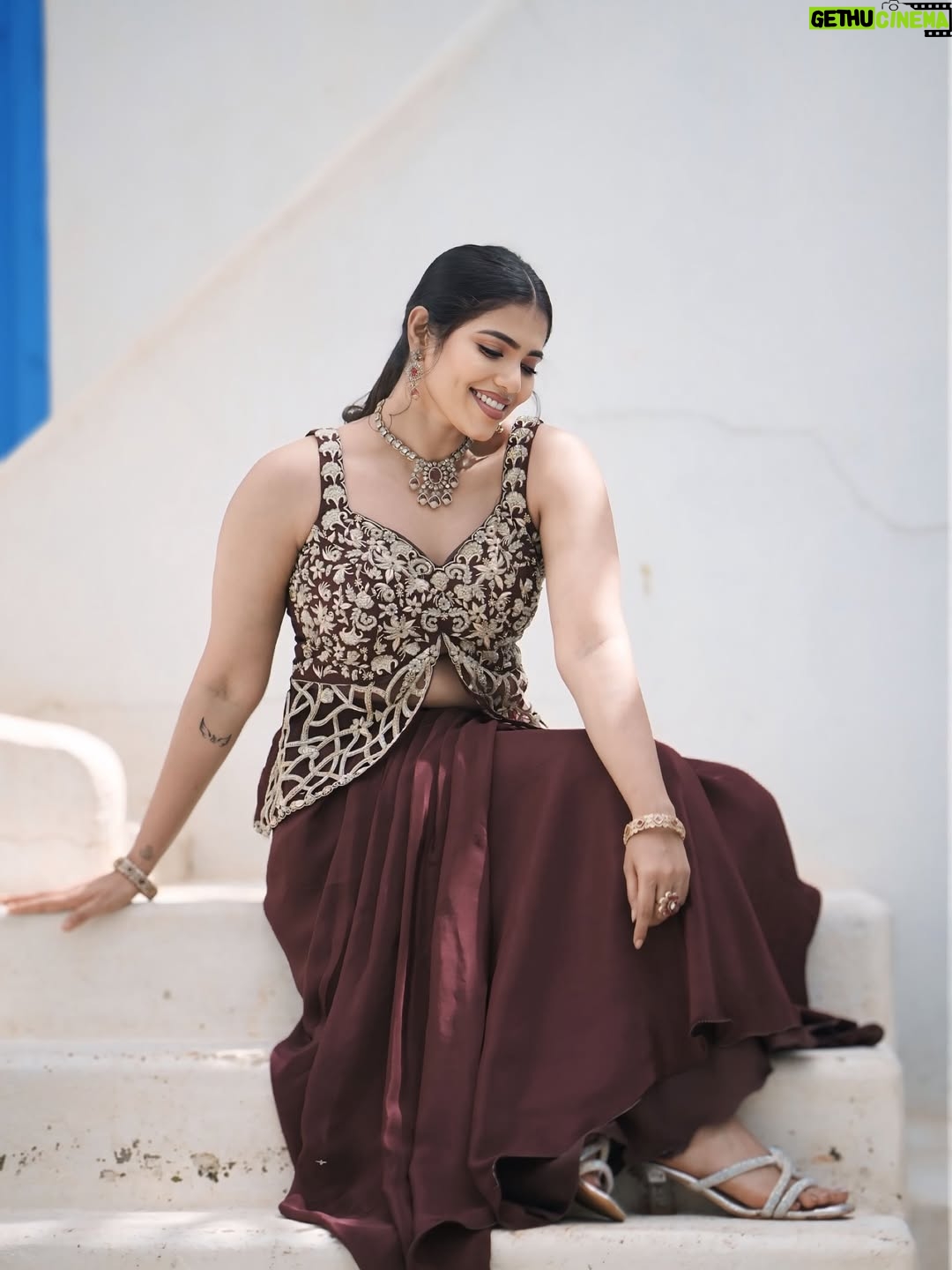 ichandanak gowda - 7.9K Likes - 🌸✨

#instapic #instagood #instagram #foryou #explore #designer #trending