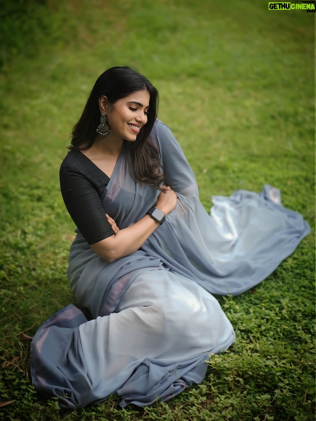ichandanak gowda - 4.5K Likes - ನಾಜೂಕು ನಾರಿ ♥️🌸

#instgram #saree #karnataka #kannada #instagood #explore #foryou #trending