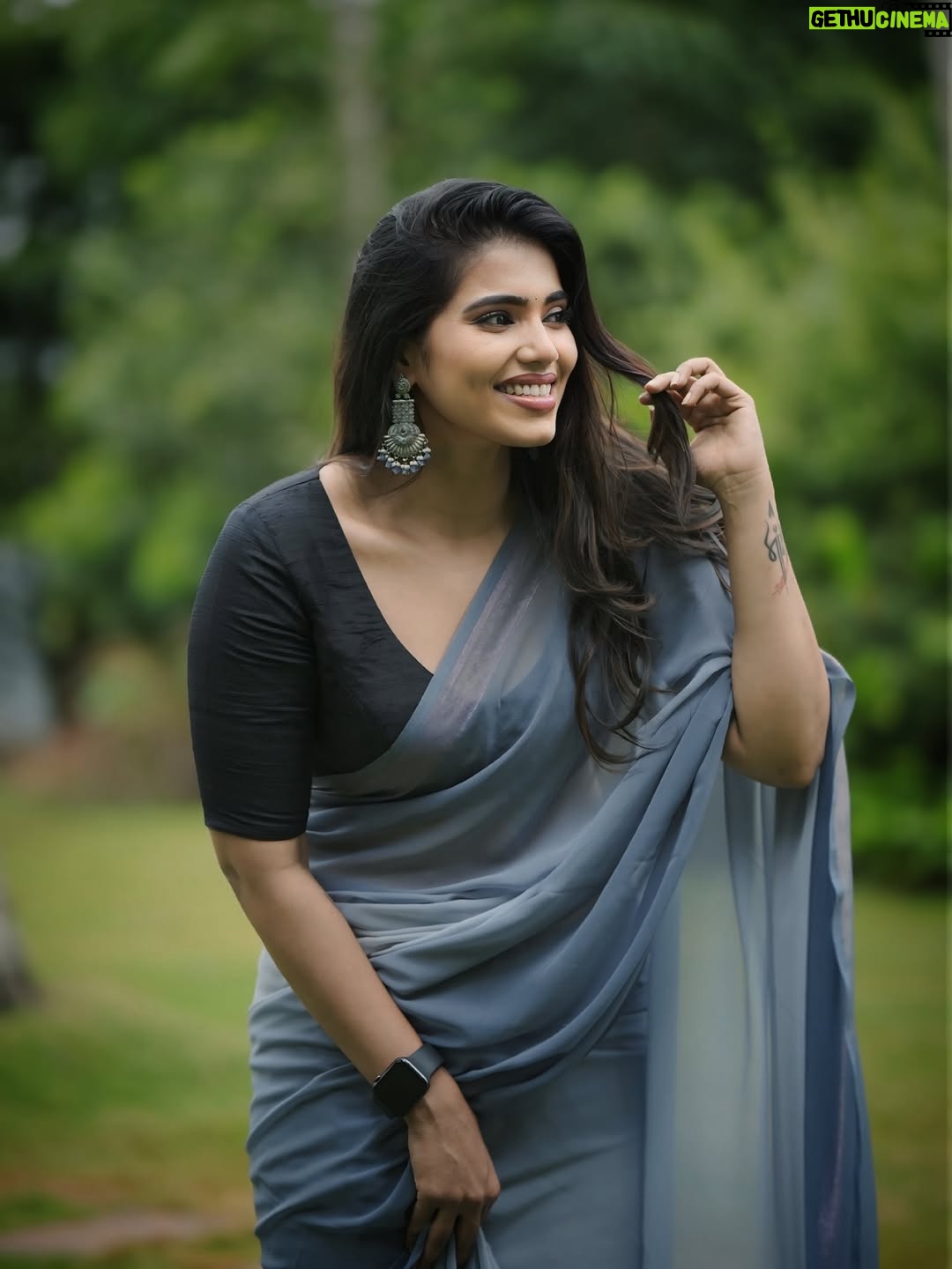 ichandanak gowda - 4.5K Likes - ನಾಜೂಕು ನಾರಿ ♥️🌸

#instgram #saree #karnataka #kannada #instagood #explore #foryou #trending