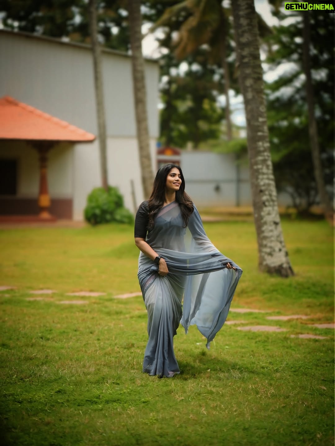 ichandanak gowda - 4.5K Likes - ನಾಜೂಕು ನಾರಿ ♥️🌸

#instgram #saree #karnataka #kannada #instagood #explore #foryou #trending