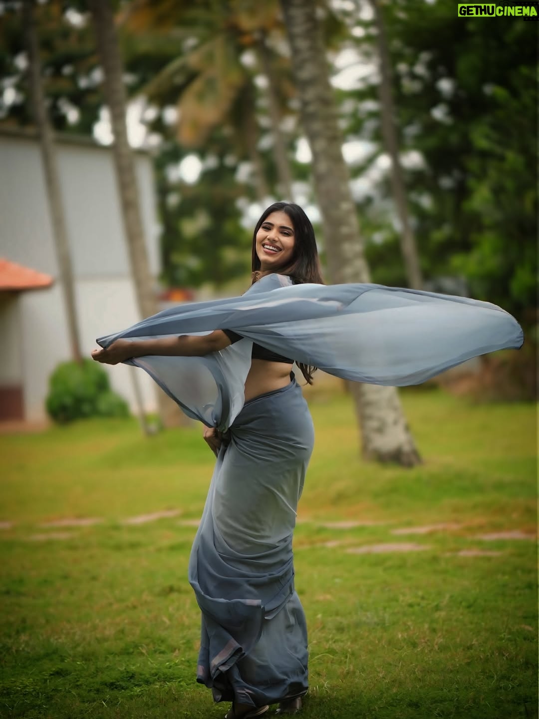 ichandanak gowda - 4.5K Likes - ನಾಜೂಕು ನಾರಿ ♥️🌸

#instgram #saree #karnataka #kannada #instagood #explore #foryou #trending