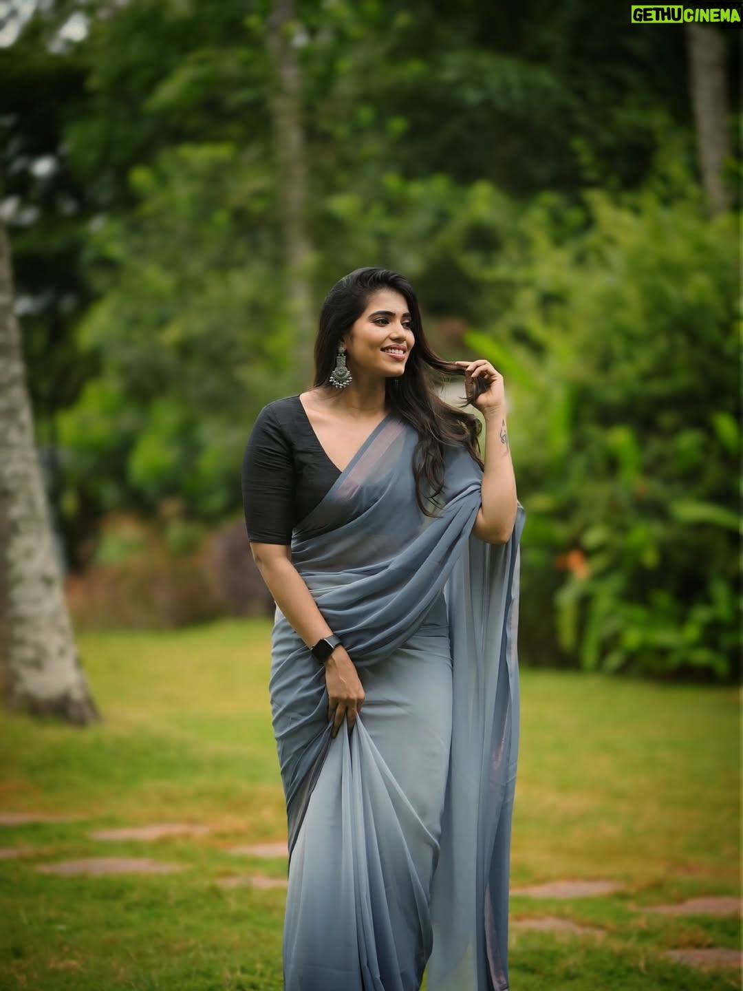 ichandanak gowda - 4.5K Likes - ನಾಜೂಕು ನಾರಿ ♥️🌸

#instgram #saree #karnataka #kannada #instagood #explore #foryou #trending