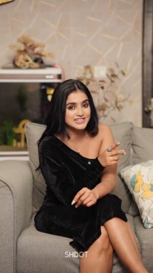 jhanvi R Instagram - ವ್ಯಕ್ತಿತ್ವದ ಆಟದಲ್ಲಿ ತಮ್ಮನ ತಾವೇ prove ಮಾಡಿಕೊಳ್ತಾ ಬಂದ ನಿಮ್ಮ ಜಾನ್ವಿಗೆ
ಈಗ ನಿಮ್ಮ ಪ್ರೀತಿಯ Votes ಅಗತ್ಯ ಇದೆ!!
ತಡ ಯಾಕೆ? ಈಗಲೇ VOTE ಮಾಡಿ!!
#anchor #Jhanvi #biggboss #BBK12 #colorskannada #jiohotstarkannada