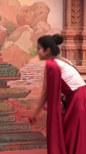 jhanvi R Instagram - ದೃಷ್ಟಿ ತೆಗಿದ್ರೆ ಜಾನು ತರ ತಗಿಬೇಕು.. ಏನ್ ಅಂತಿರಾ?
@colorskannadaofficial
#BBK12 #biggboss #colorskannada #jiohotstar #jhanvianchor
