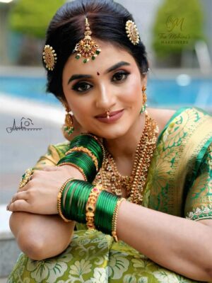 jhanvi R Instagram - Beautiful make up and hairstyle done by @makeoverbymohini
Jewellery @arikabykeerthi
Passionate photography @acchu_photography26
#jhanvi #jhanvianchor #jhanviartist #heroine #nannammasuperstar #gichigiligili #majacafe #saviruchi #bigboss12 #bigbossseason12 #bigbosskannada #newsanchor #journalist #janu