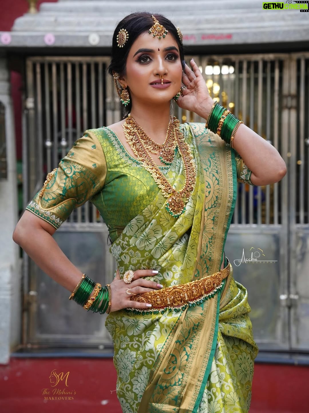 jhanvi R - 3.8K Likes - Beautiful make up and hairstyle done by @makeoverbymohini

Jewellery @arikabykeerthi 

Passionate photography @acchu_photography26

#jhanvi #jhanvianchor #jhanviartist #heroine #nannammasuperstar #gichigiligili #majacafe #saviruchi #bigboss12 #bigbossseason12 #bigbosskannada #newsanchor #journalist #janu