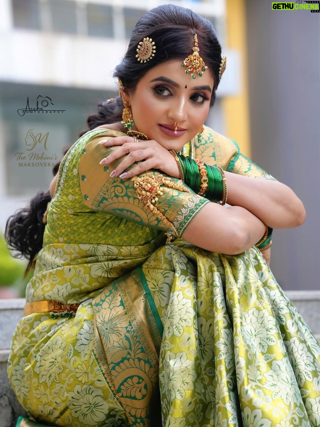jhanvi R - 3.8K Likes - Beautiful make up and hairstyle done by @makeoverbymohini

Jewellery @arikabykeerthi 

Passionate photography @acchu_photography26

#jhanvi #jhanvianchor #jhanviartist #heroine #nannammasuperstar #gichigiligili #majacafe #saviruchi #bigboss12 #bigbossseason12 #bigbosskannada #newsanchor #journalist #janu