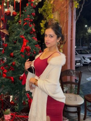 kanishka Ahluwalia Instagram - Red fits my fire sign💋