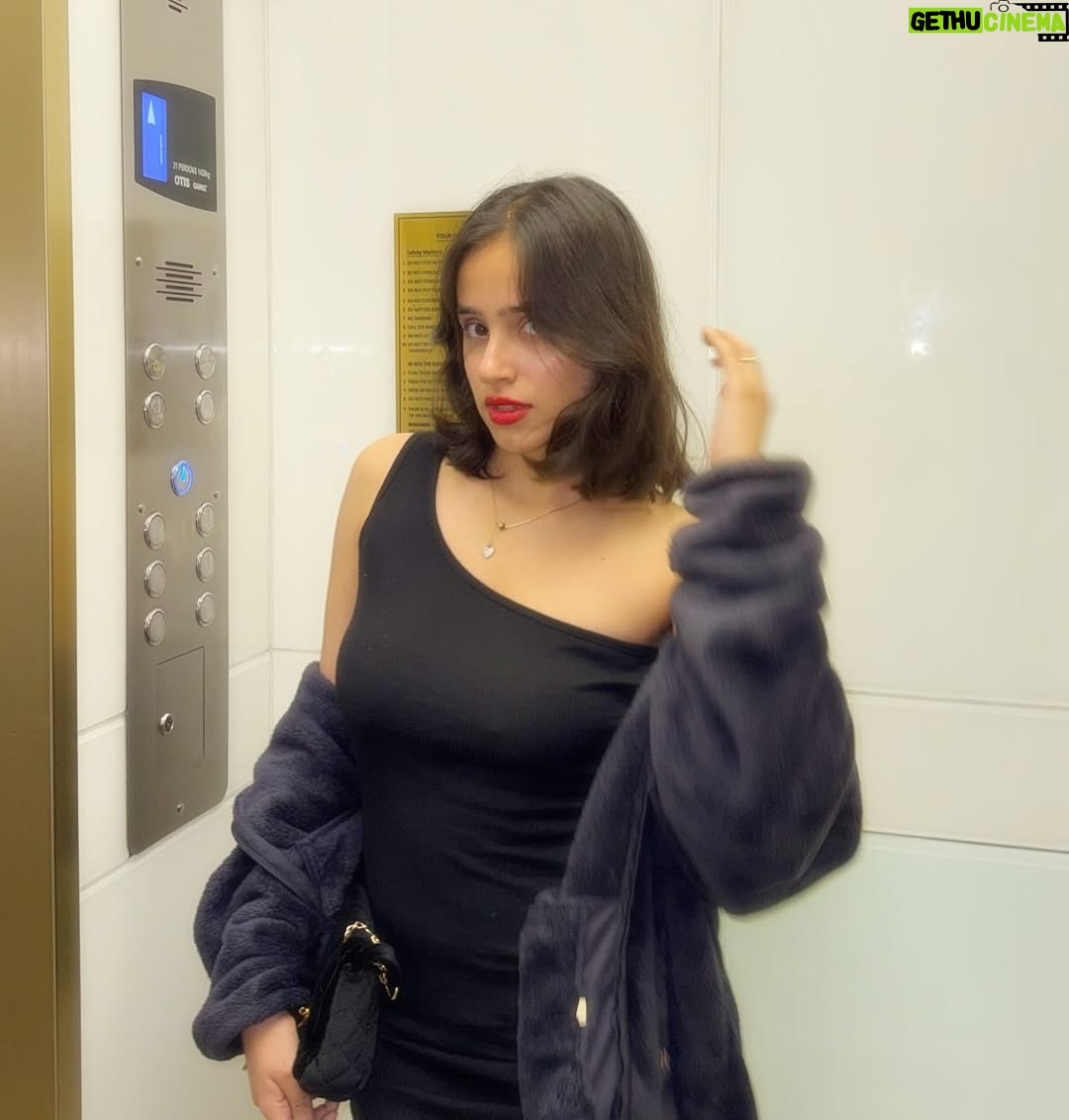 kanishka Ahluwalia - 1K Likes - Dressed to kill🔪