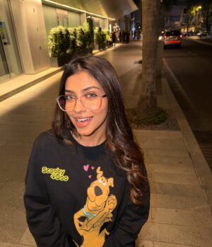 mili kya mili Instagram - Trying to welcome winters in Mumbai ❄️