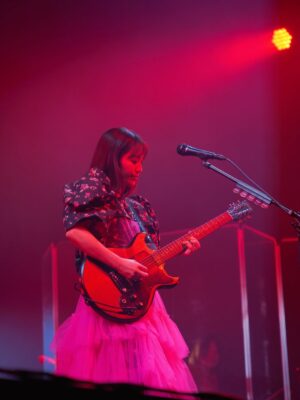 miwa Instagram - COUNTDOWN JAPAN 25/26、みんなの声援に胸がいっぱいでした😭✨
またこのステージに立てたことが本当に嬉しく光栄でした✨
いっぱい声出してタオル回して盛り上がってくれたみんな、ありがとね🥹🩷

来年もどうぞよろしくね☺️✨

#CDJ
#CDJ2526
#miwa