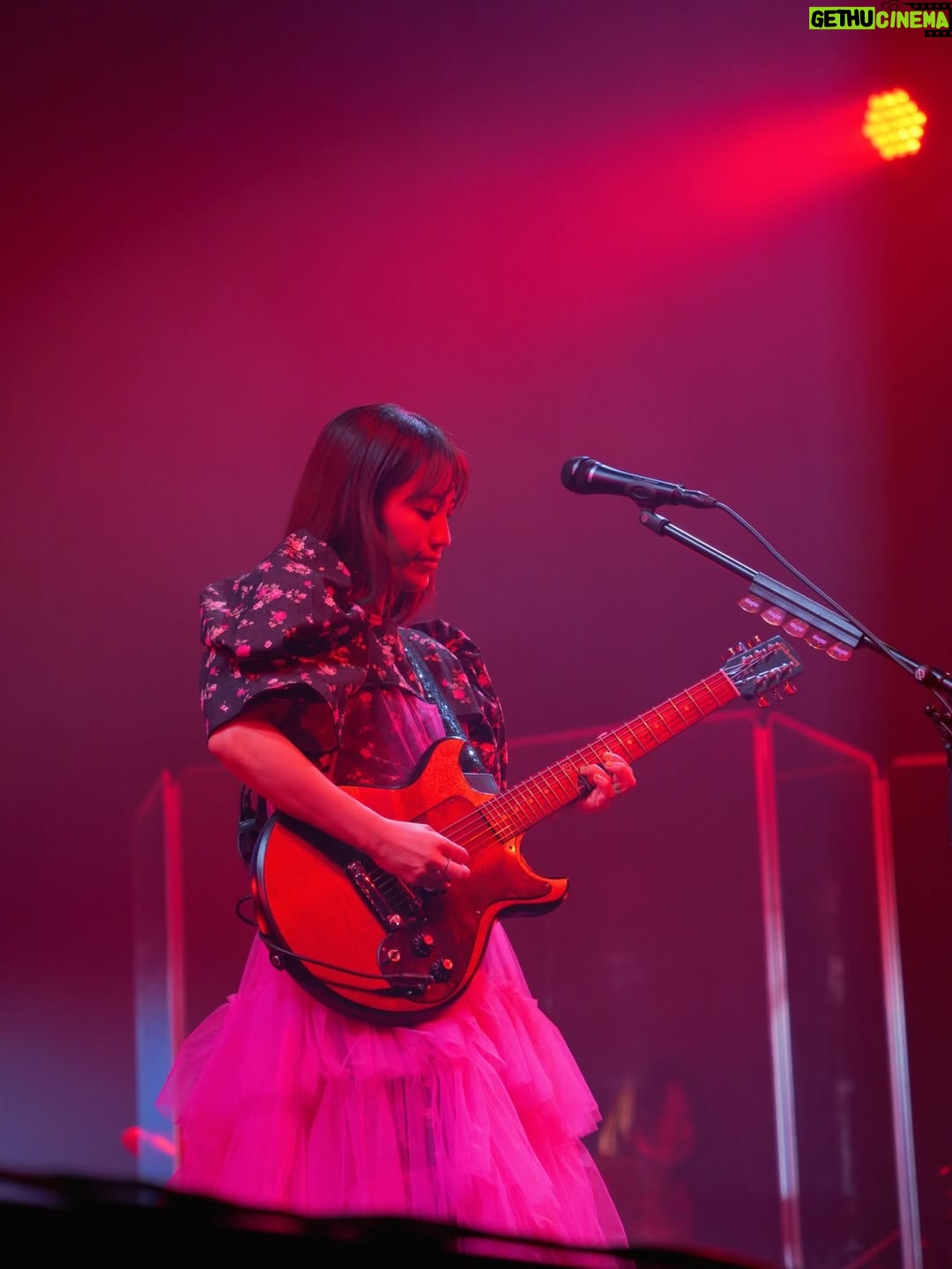 miwa - 4.7K Likes - COUNTDOWN JAPAN 25/26、みんなの声援に胸がいっぱいでした😭✨
またこのステージに立てたことが本当に嬉しく光栄でした✨
いっぱい声出してタオル回して盛り上がってくれたみんな、ありがとね🥹🩷

来年もどうぞよろしくね☺️✨

#CDJ
#CDJ2526
#miwa