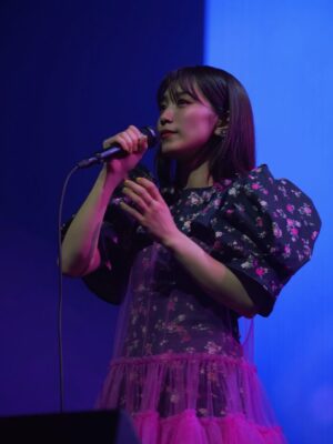 miwa Instagram - COUNTDOWN JAPAN 25/26、みんなの声援に胸がいっぱいでした😭✨
またこのステージに立てたことが本当に嬉しく光栄でした✨
いっぱい声出してタオル回して盛り上がってくれたみんな、ありがとね🥹🩷

来年もどうぞよろしくね☺️✨

#CDJ
#CDJ2526
#miwa