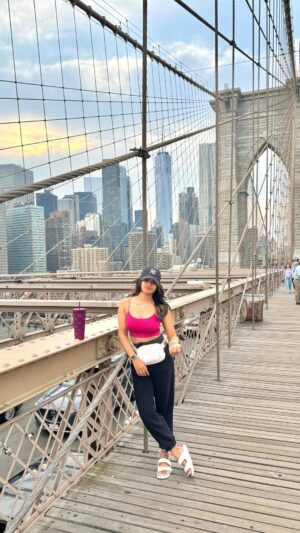monisha Vijaykumar Instagram - To the city that taught me to dream big, you’ve also made me a better person. A piece of my heart will forever belong here 🫀
Goodbye, New York 💔