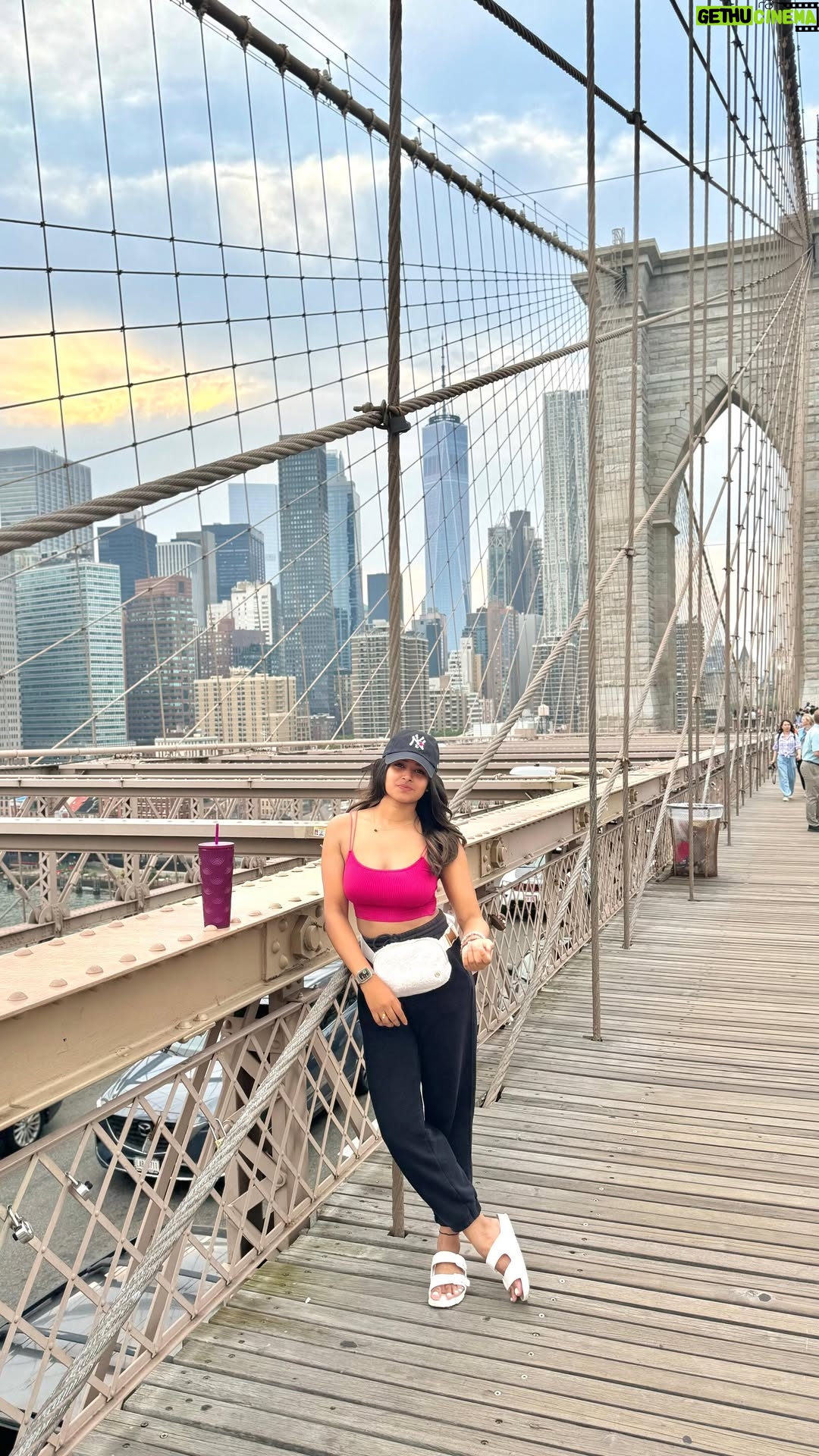 monisha Vijaykumar - 22.3K Likes - To the city that taught me to dream big, you’ve also made me a better person. A piece of my heart will forever belong here 🫀

Goodbye, New York 💔