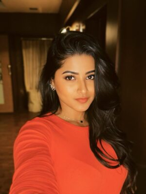 monisha Vijaykumar Instagram - This feather’s gonna land wherever the wind blows 🪽