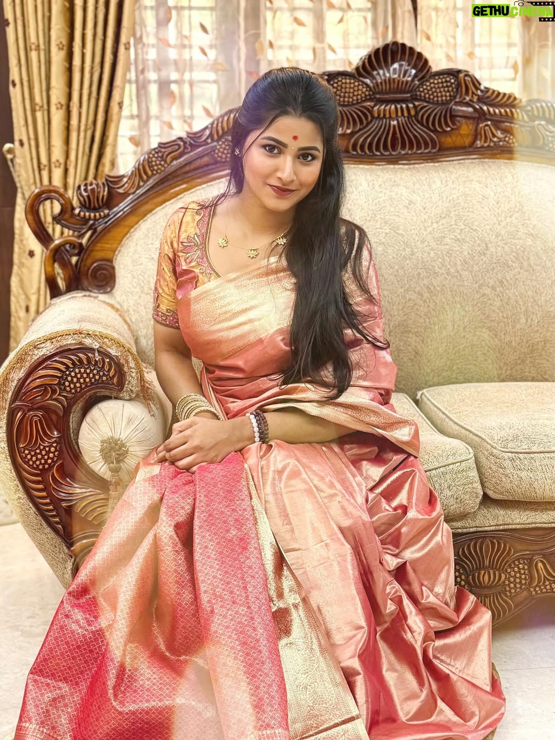 monisha Vijaykumar - 56.5K Likes - ಹಬ್ಬ 🪔✨
