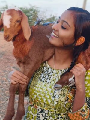 namita chidre Instagram - Kurbara Rani...😁♥️🫶😍..........@namita_chidre_
.
.
.
#trending #gotrending #kurbararani❤️ #kannadasongs😘😘🎶🎶 #photography