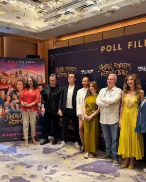 İnci Türkay Instagram - Sihirli Annem Hepimiz Biriz💫 30 Mayıs’ta Sinemalarda🎥🤍Bekliyoruz . @sihirliannemfilm @duygubasaraistanbul @pollfilms @mustafakotan