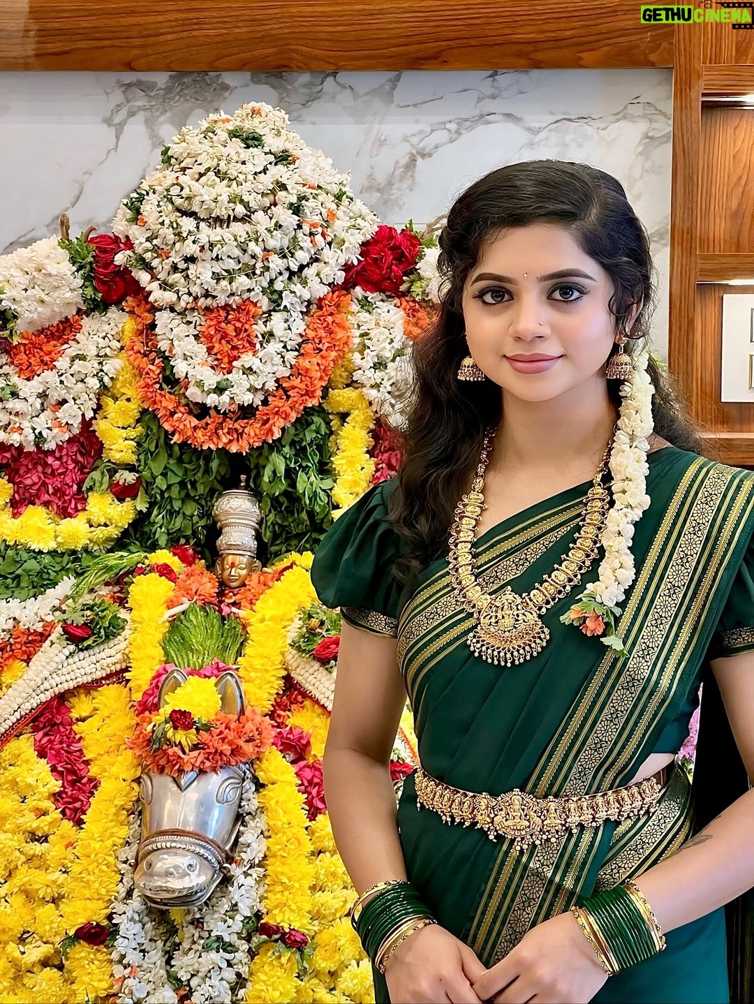 nethra gowdaa - 14.2K Likes - 🫠❤️

Saree: @clothina_.21