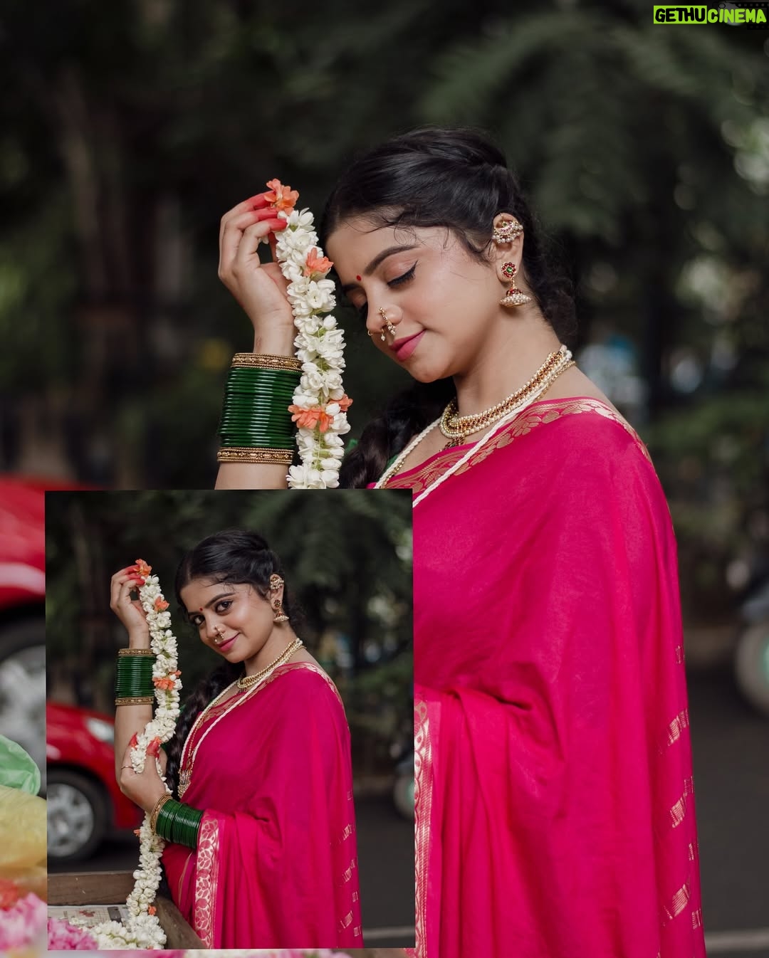 nethra gowdaa - 15.1K Likes - ನೀ ನಗಲು ಹೂ ಬಿರಿದಂತೆ 🪷🙈♥️

Click📸: @joshi___photography____ 
In frame: @nethra_gowdaa 
.
.
..#instagram #reelsinstagram #reelit #fyp #bhfyp#vintageshots#udupiphotographer
#trending #trendingreels #trendingsongs
#trendingaudio #trendingnow #aesthetics
#aestheticreels #aestheticedits #traditional
#saree#bharatanatyamphotography#keralaphotographers#kannurphotographers#themesphotography
#indiantrasitionalwear#bengaluruphotographers#explore#trendingpost#lightroom#joshiphotography#reelsviral#trendingreels