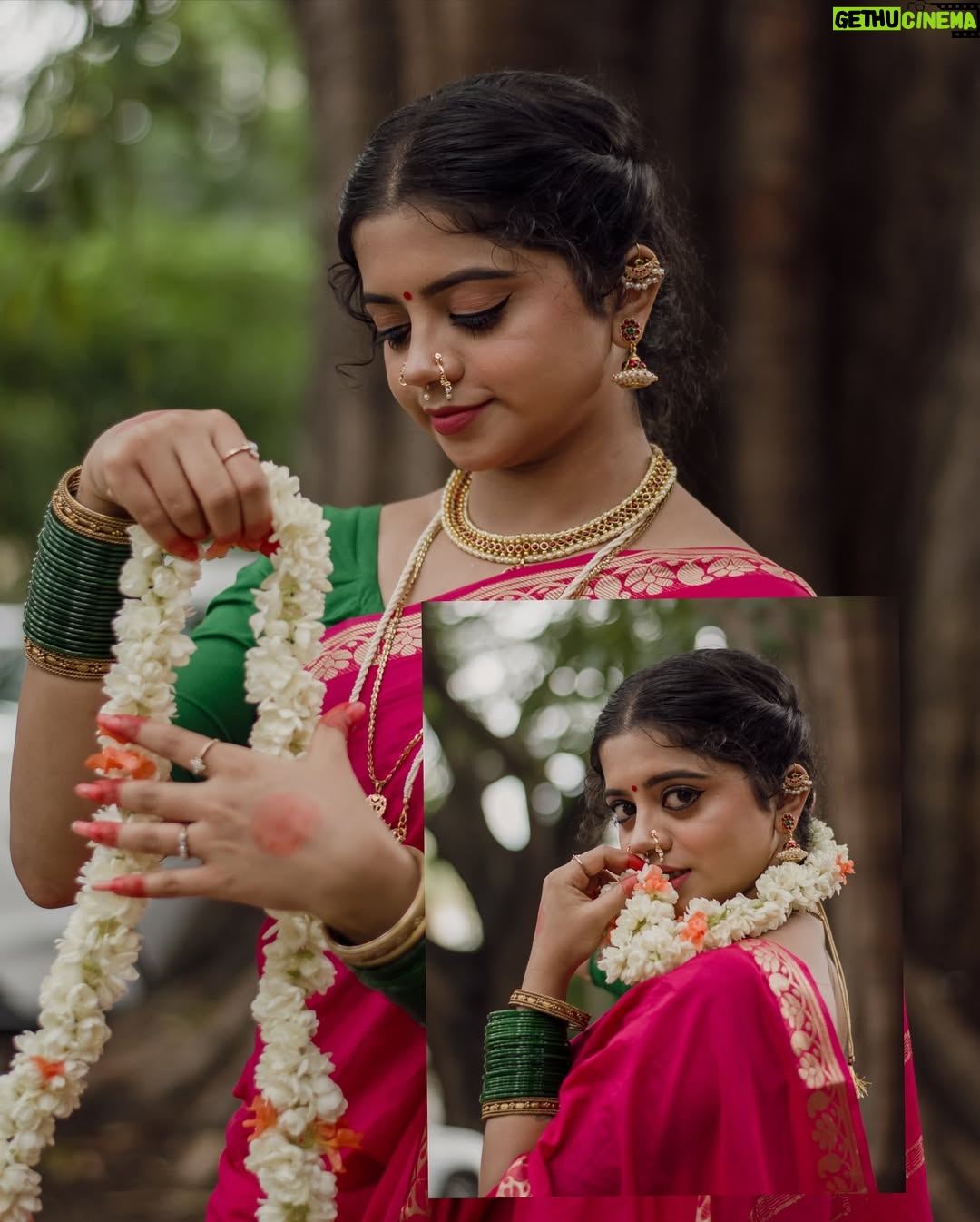nethra gowdaa - 15.1K Likes - ನೀ ನಗಲು ಹೂ ಬಿರಿದಂತೆ 🪷🙈♥️

Click📸: @joshi___photography____ 
In frame: @nethra_gowdaa 
.
.
..#instagram #reelsinstagram #reelit #fyp #bhfyp#vintageshots#udupiphotographer
#trending #trendingreels #trendingsongs
#trendingaudio #trendingnow #aesthetics
#aestheticreels #aestheticedits #traditional
#saree#bharatanatyamphotography#keralaphotographers#kannurphotographers#themesphotography
#indiantrasitionalwear#bengaluruphotographers#explore#trendingpost#lightroom#joshiphotography#reelsviral#trendingreels