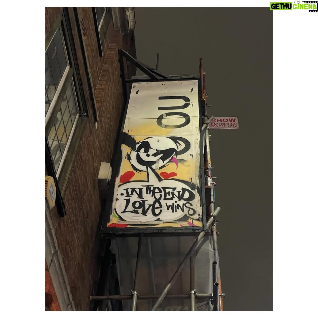 İpek Erdem - 1.9K Likes - “Moonlight and love songs, never out of date”
#london