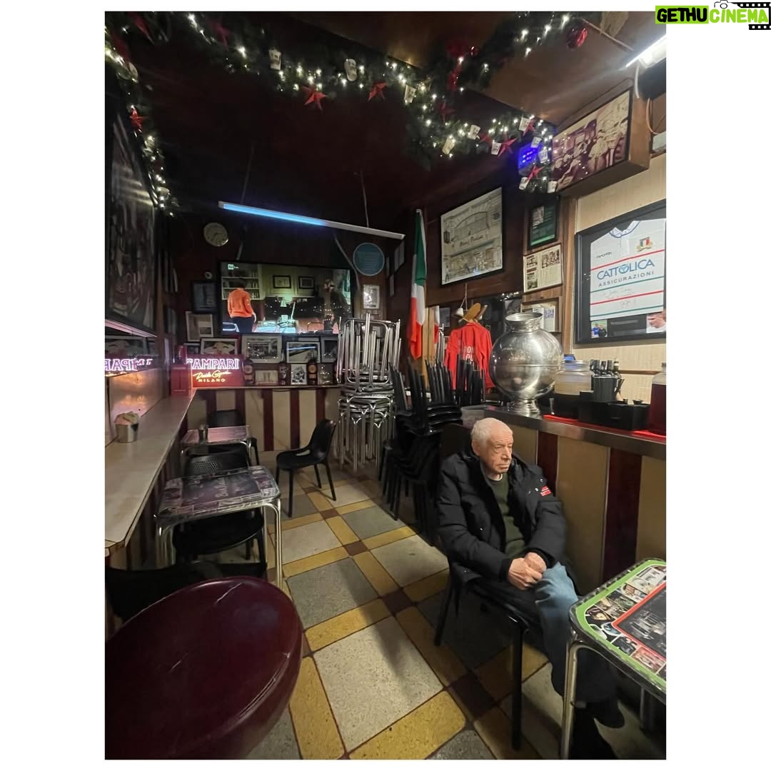 İpek Erdem - 1.9K Likes - “Moonlight and love songs, never out of date”
#london