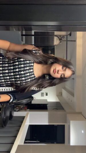 preet lakhanii Instagram - dil jo tumara hai🤭

~Ignore tags 🏷~
#instagram #instagood #reels #reelsinstagram #instagramreels #transition #audio  #fyp #foryou #fy #fypage #fypシ #explore #explorepage #exploremore #trending #trendingreels #aesthetic #lipsync #diwali #diwalioutfit #desi #traditional