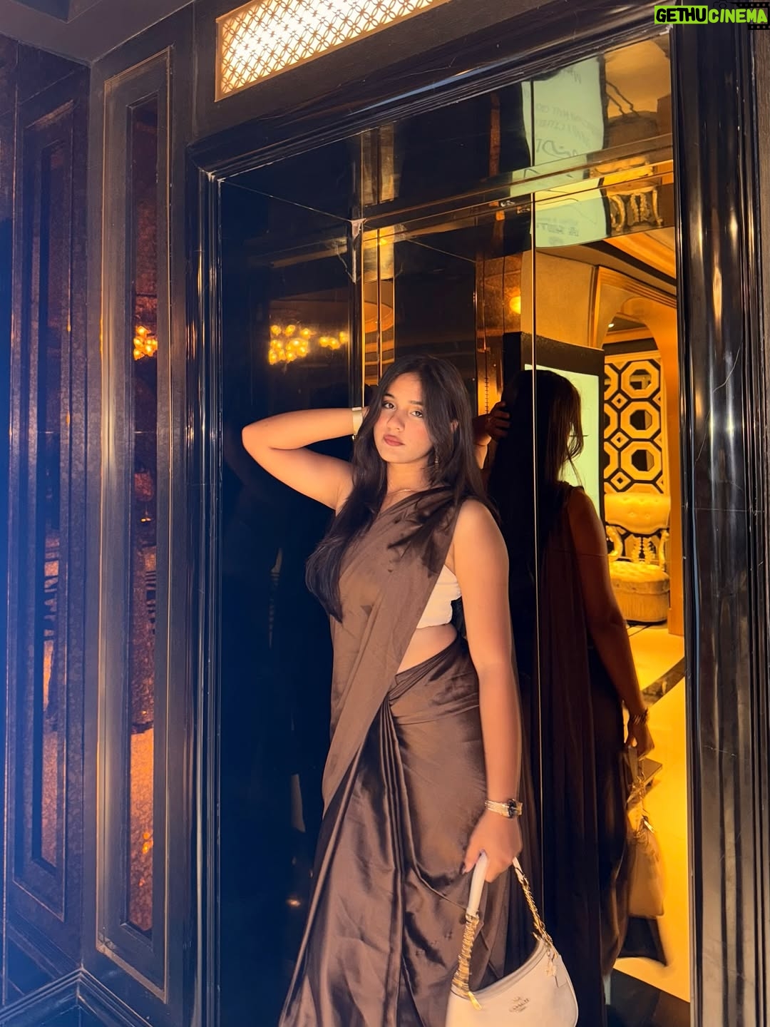preet lakhanii - 35.5K Likes - almost festive🧨