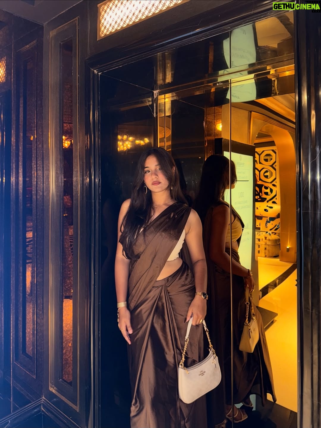preet lakhanii - 35.5K Likes - almost festive🧨