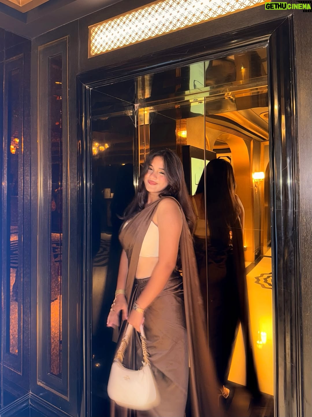 preet lakhanii - 35.5K Likes - almost festive🧨