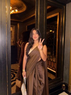 preet lakhanii Instagram - almost festive🧨