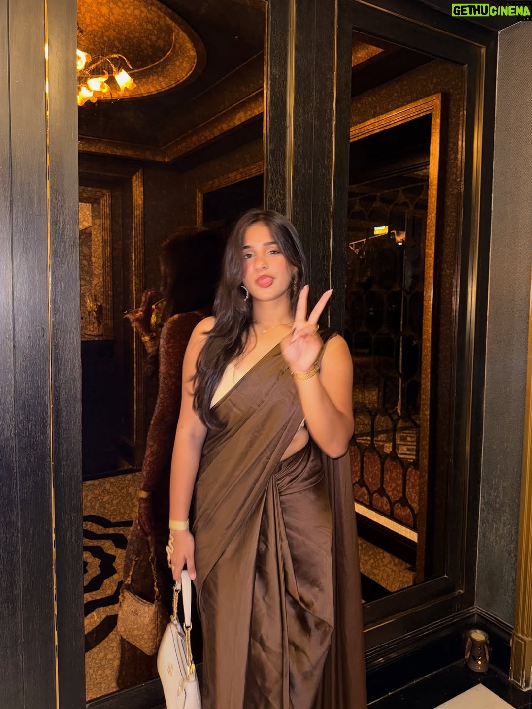 preet lakhanii - 35.5K Likes - almost festive🧨