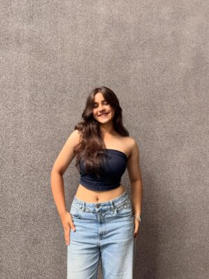 preet lakhanii Instagram - lowkey obsessed w this fit😋